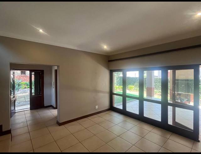 3 BEDROOM CLUSTER FOR SALE IN MENLO PARK